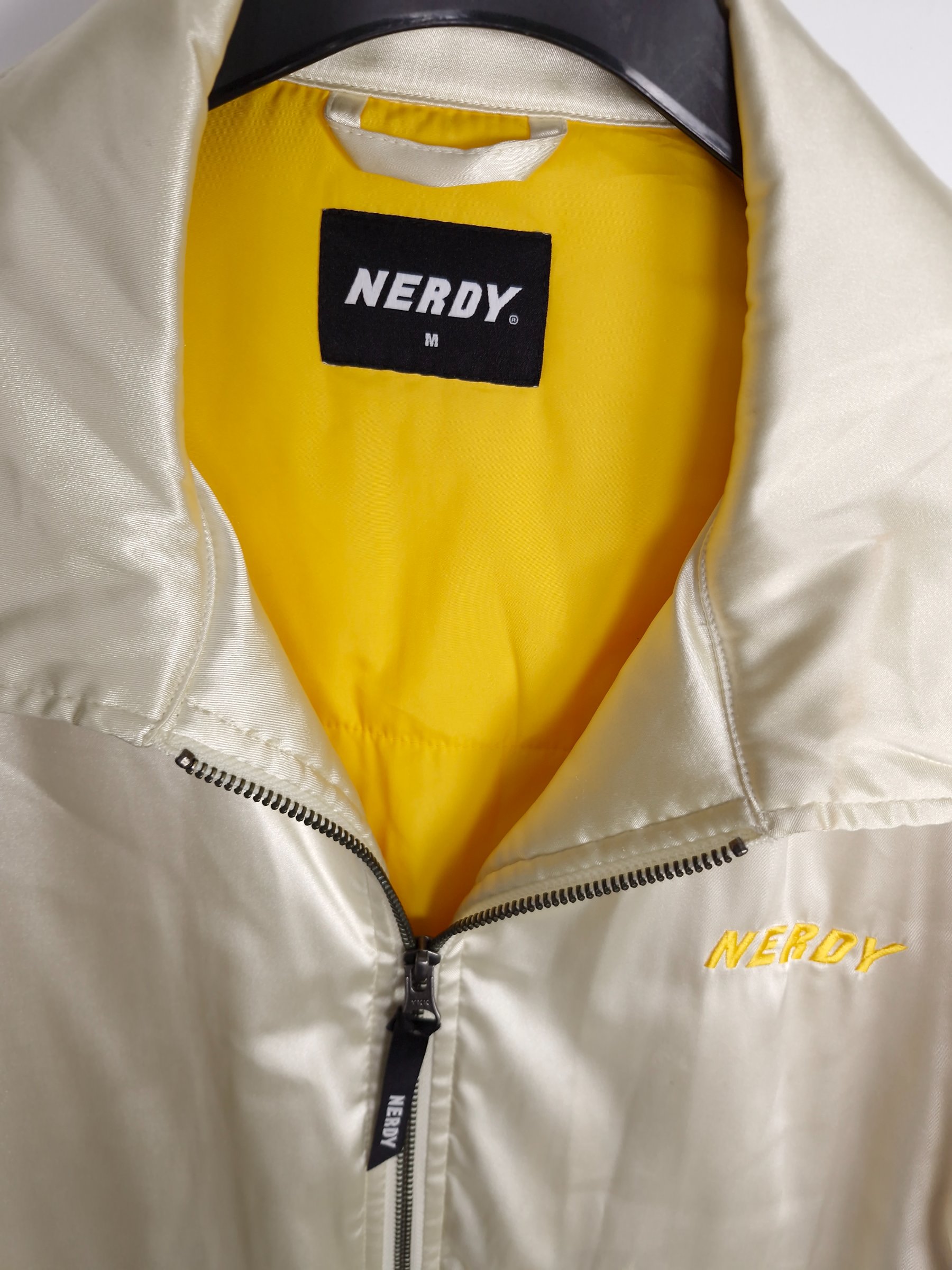 널디 NERDY 글리터 유광 항공점퍼 M
