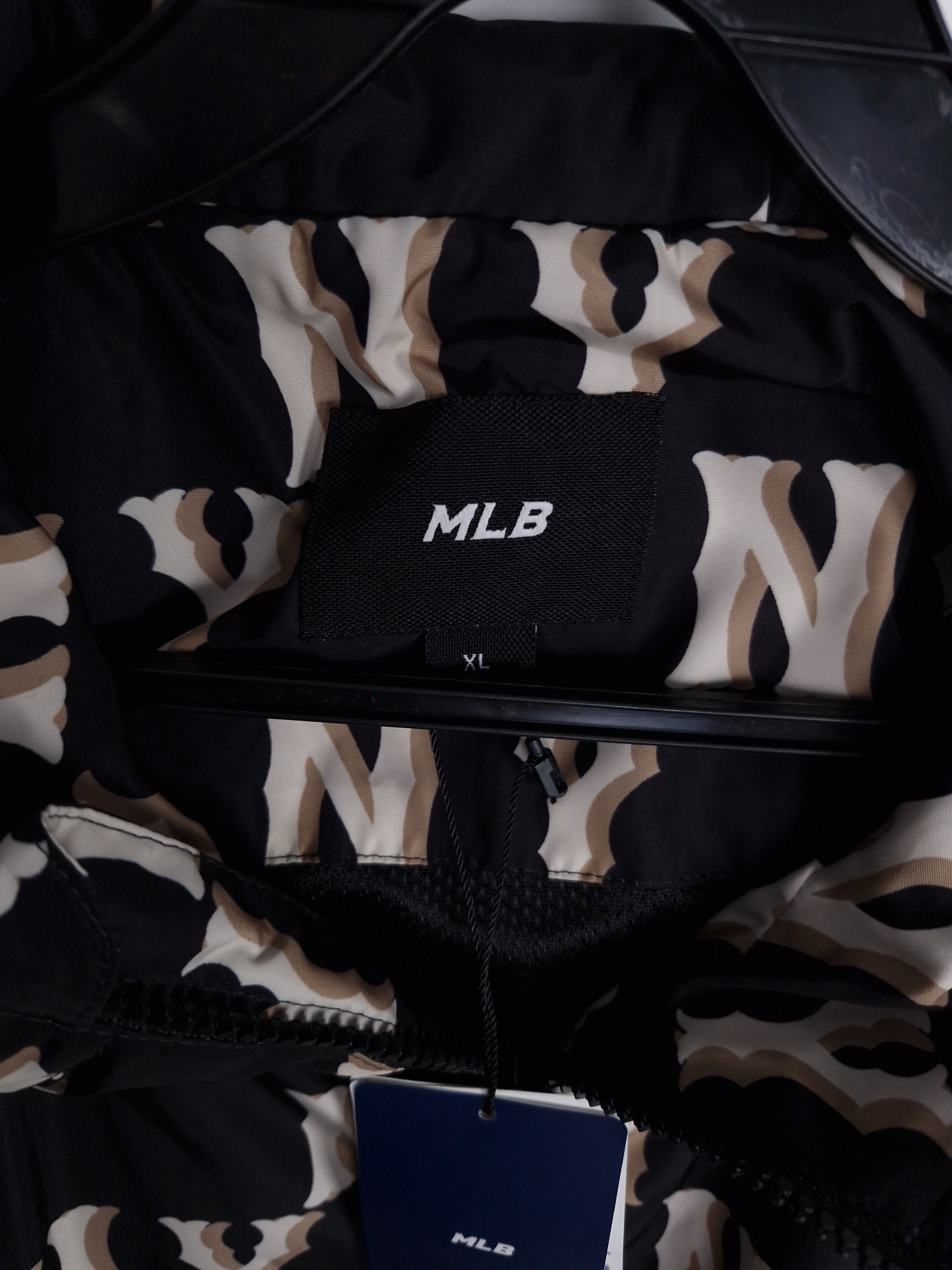 엠엘비 MLB 로고 바람막이 XL (새상품)